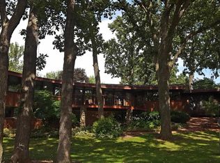 W7458 Hillendale Pkwy, Beaver Dam, WI 53916