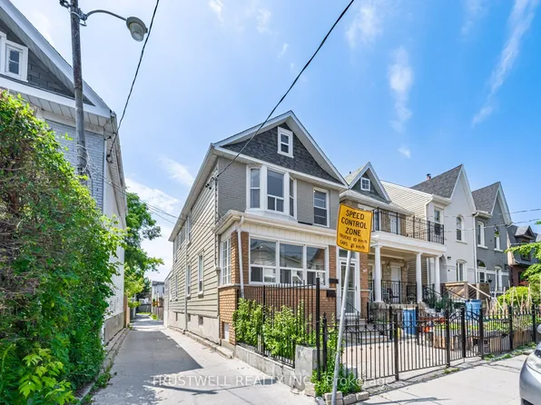90 Galt Ave, Toronto, ON