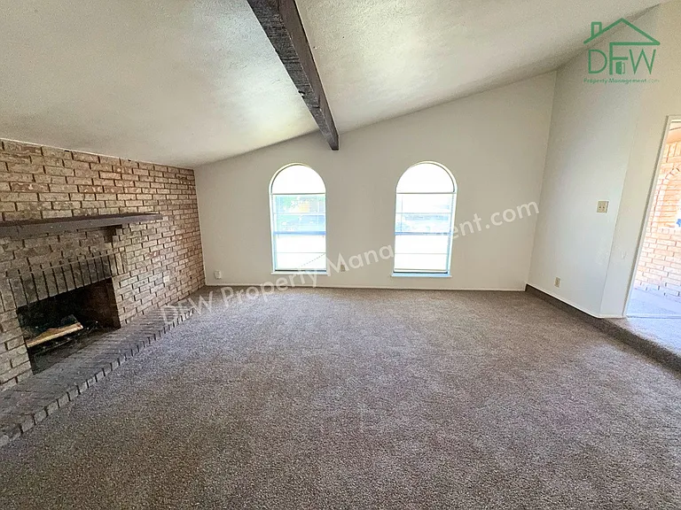 1336 Burmeister Rd — Photo 4