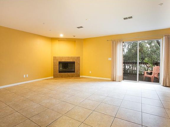 3rd image of 635 Michigan Blvd APT 500