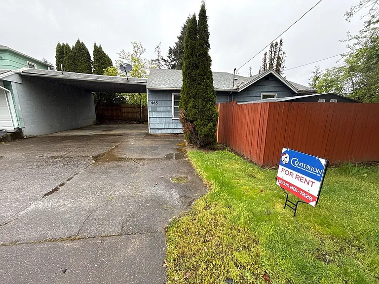 465 Madrona Ave SE — Photo 2
