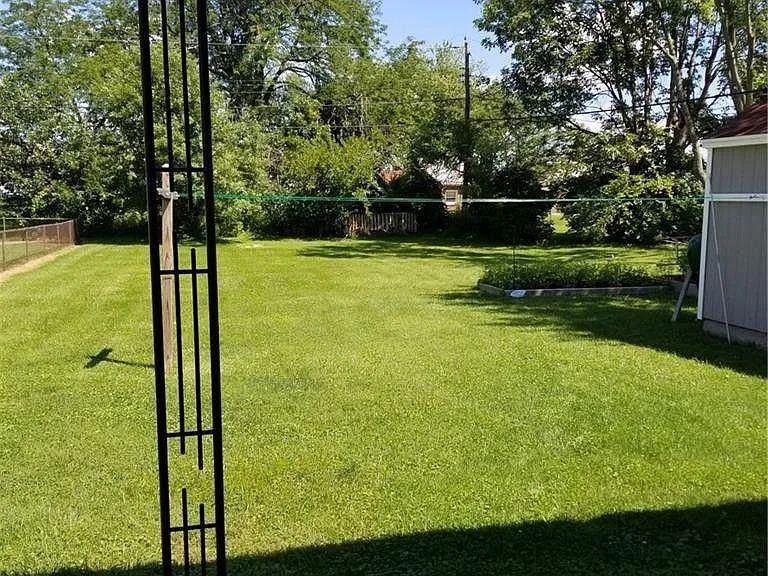 521 Koch Ave — Photo 13