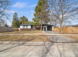 5361 Bromley Rd, Burlington, ON L7L3G6