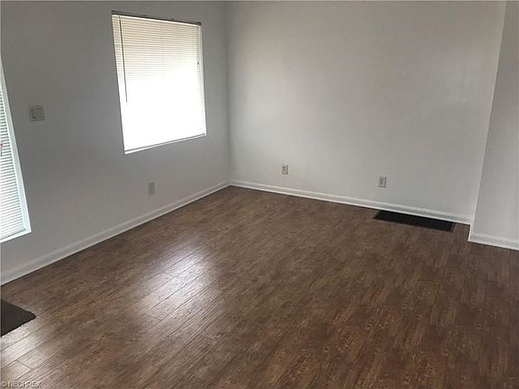 4th image of 1614 Silliman St