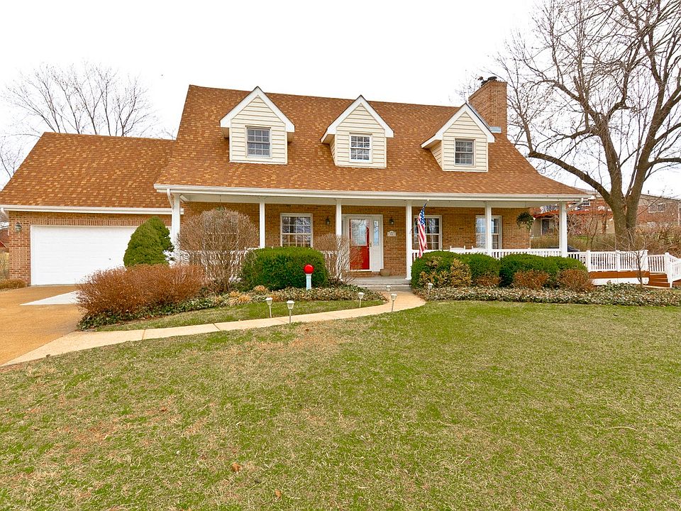 1st image of 82 E Sherwood Dr