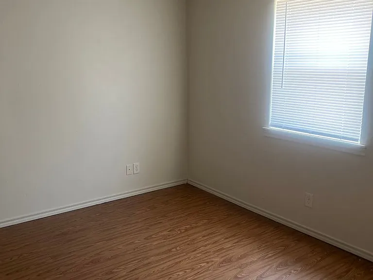 3120 Oak Ln — Photo 12