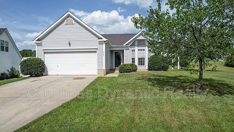 1st image of 120 Lantana Dr