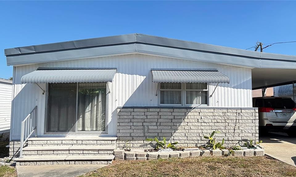 1st image of 4061 58TH AVENUE N #127