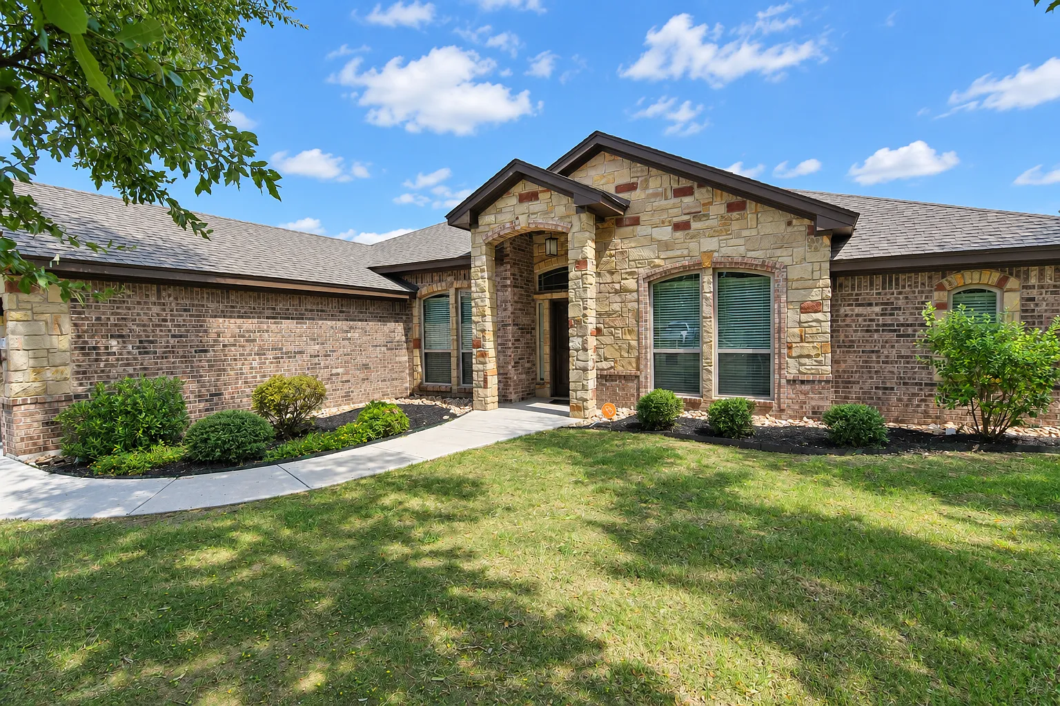 3220 Twin Ridge Dr, Belton — Photo 1