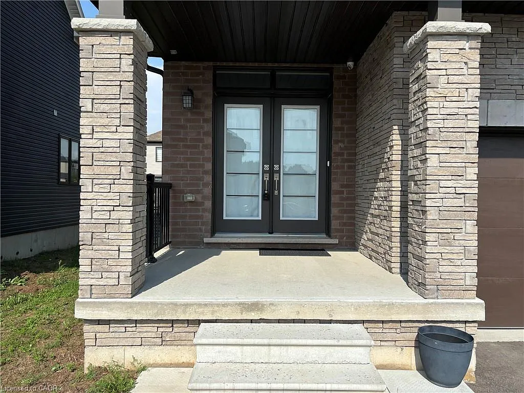 4 bed, 2.5 bath, 2140 sqft, $3,399 — Photo 3