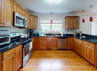 400 Burr St #9, East Haven, CT 06512