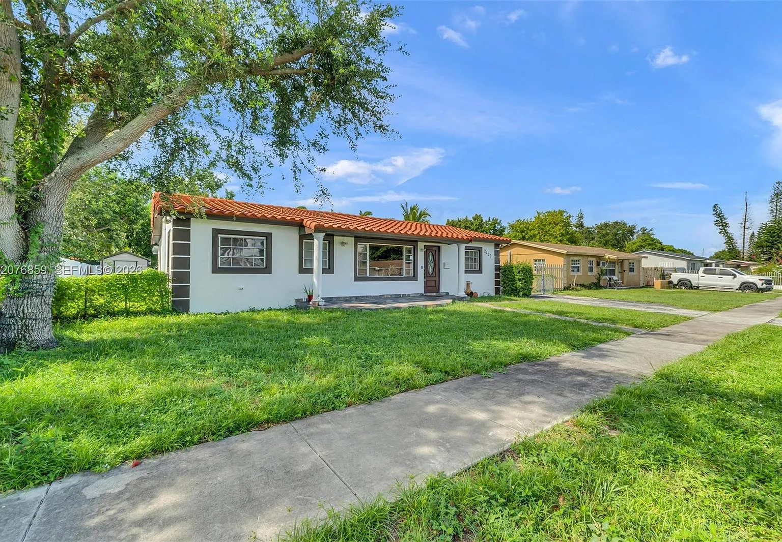 Entin Estates — Photo 2