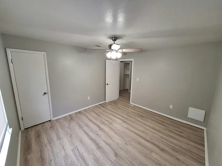 919 E Orange St #E — Photo 5