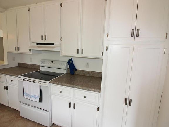 3rd image of 97 Valencia Dr