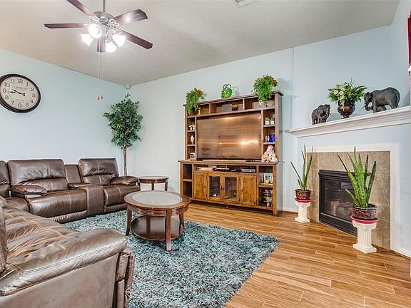 4th image of 2418 Grey Kirby Dr