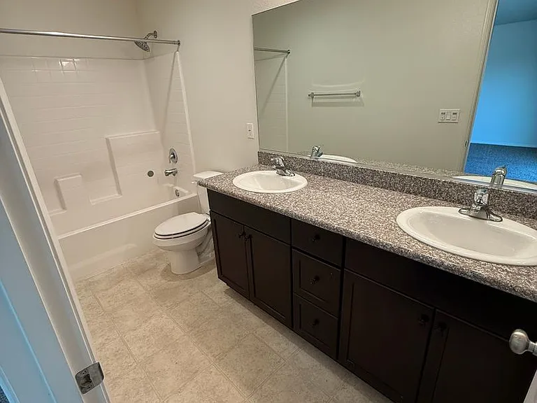 415 Welch Ave — Photo 12