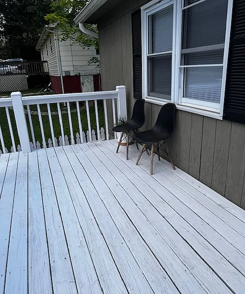 Upper deck