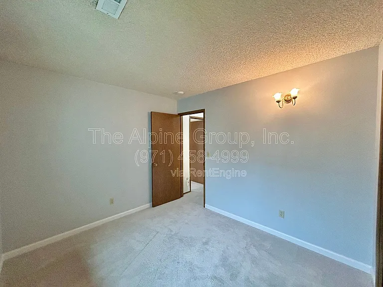 5462 SW Murray Blvd — Photo 25