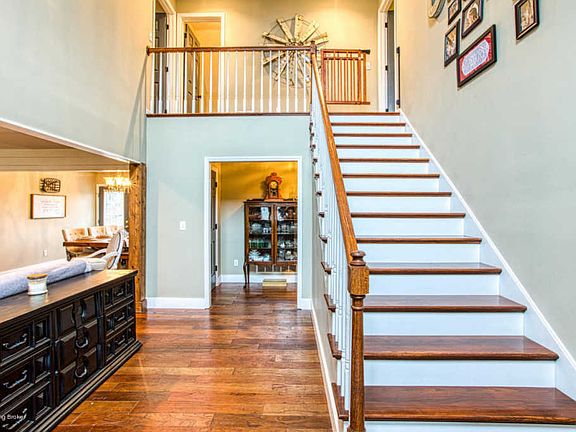 5th image of 249 Kingswood Ct
