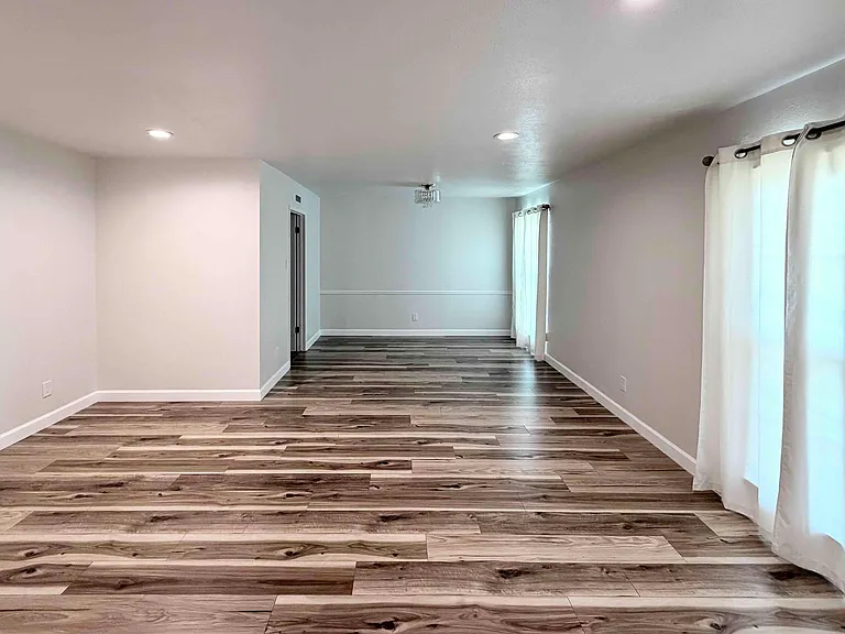 2917 Esquire Ln — Photo 5
