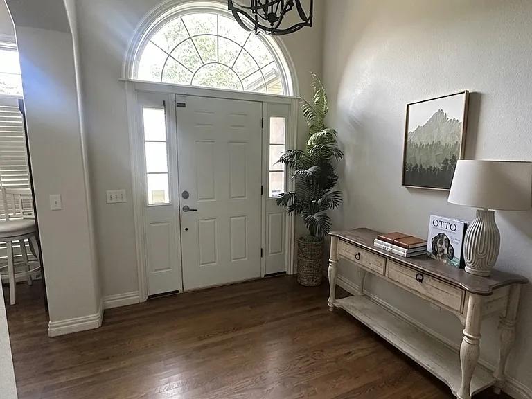 4300 W Braymore Dr — Photo 2