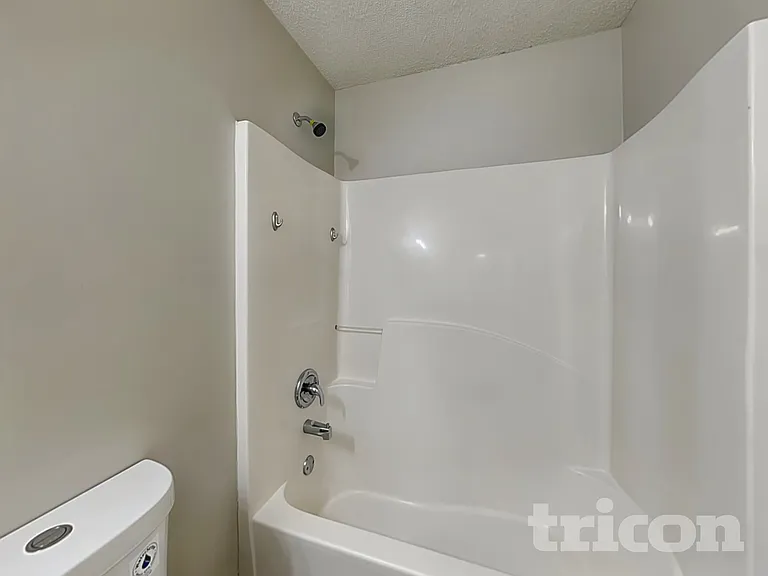 135 Belmont Ter — Photo 17