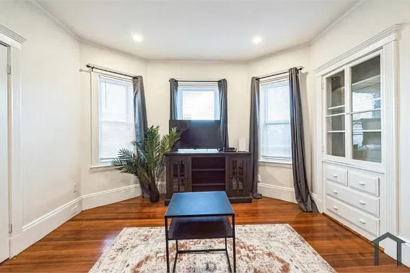 195 Hancock St #1