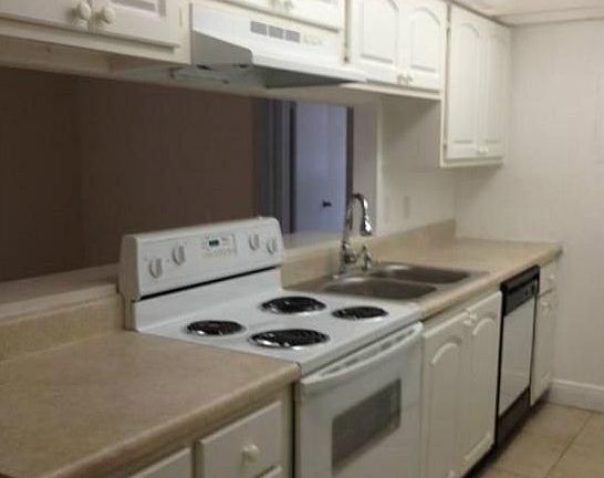4th image of 4441 Treehouse Ln #B