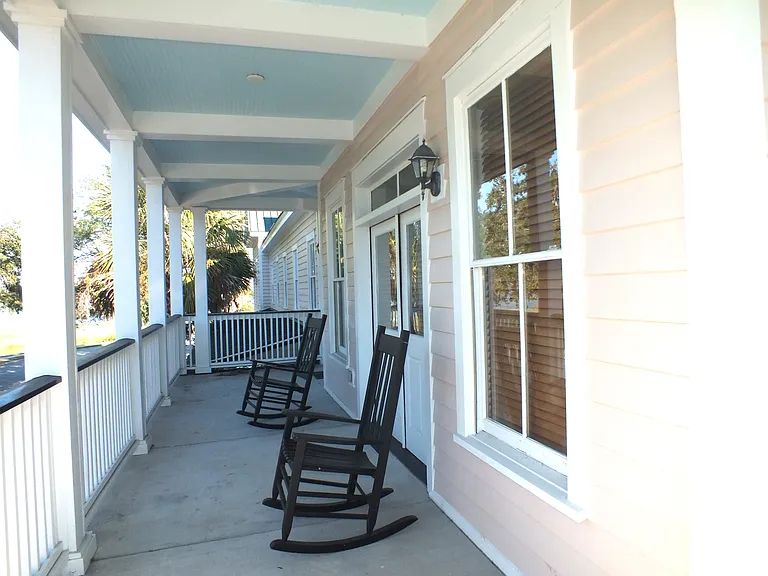 710 Boundary St #2D — Photo 2
