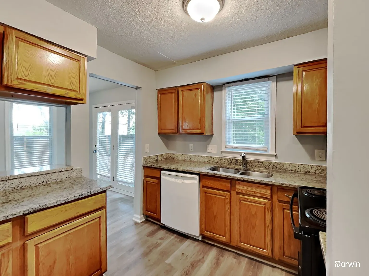 4 bed, 2.5 bath, 1562 sqft, $2,060 — Photo 3