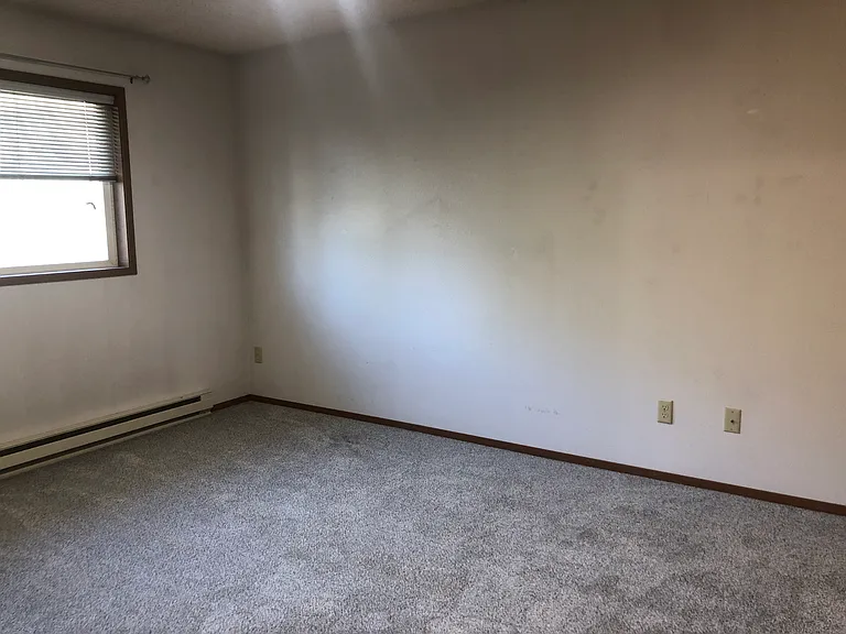 885 SE Klemgard St #15 — Photo 6