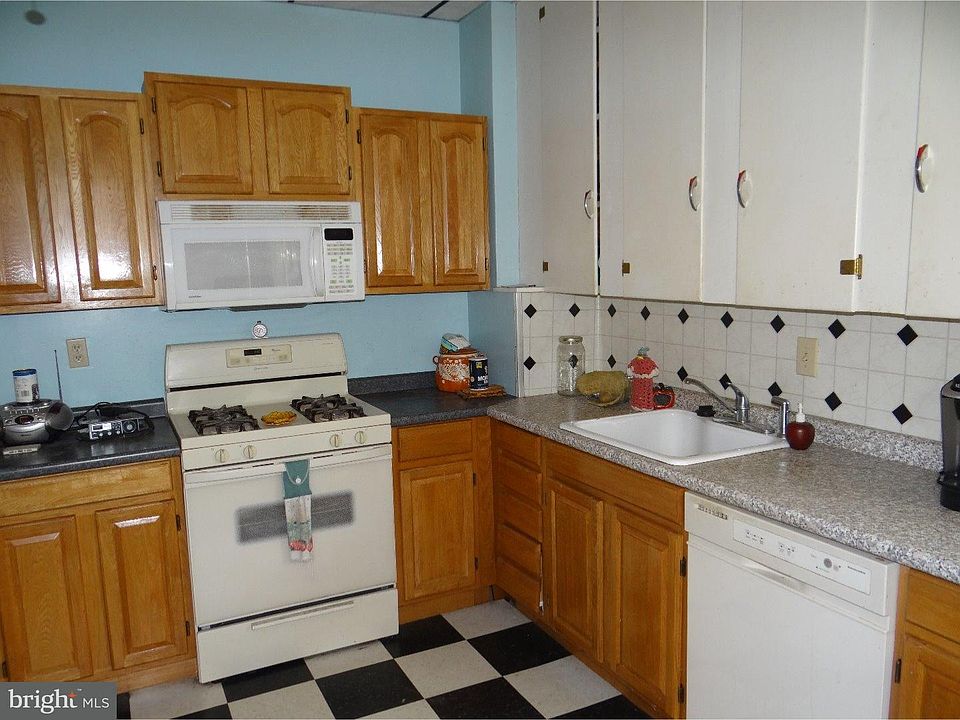 2nd image of 1807 W Market St