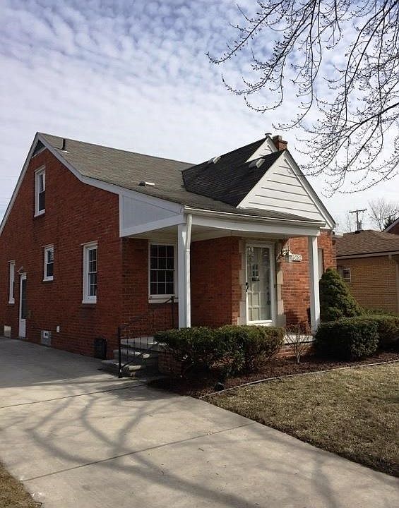 1st image of 15252 McLain Ave