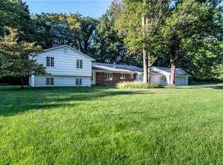 31 Canyon Trl, Rochester, NY 14625