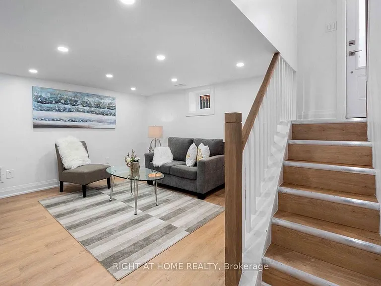 202 William St — Photo 2