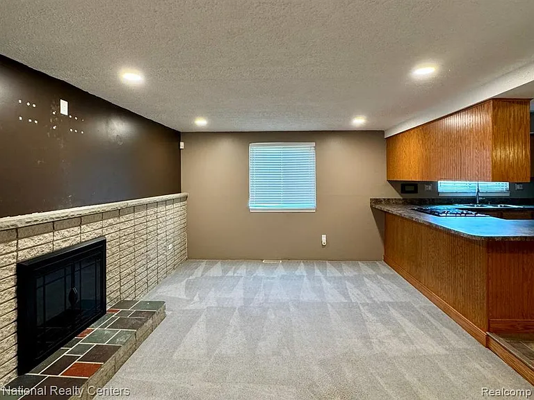 34528 Hawke Dr — Photo 6
