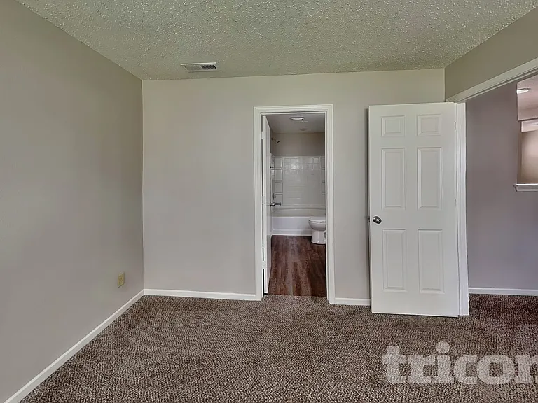 746 Streamside Dr — Photo 7