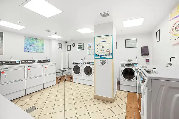 Rented by REAL New York | media 19