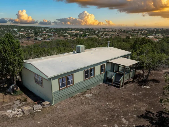 197 Skyline Dr, Edgewood, NM 87015