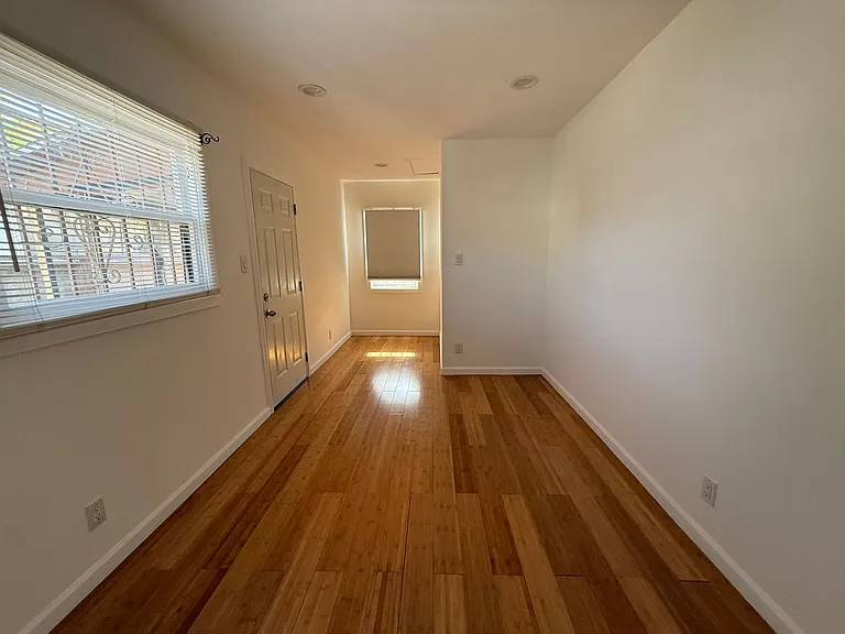 6028 Eleanor Ave #1/2 — Photo 9