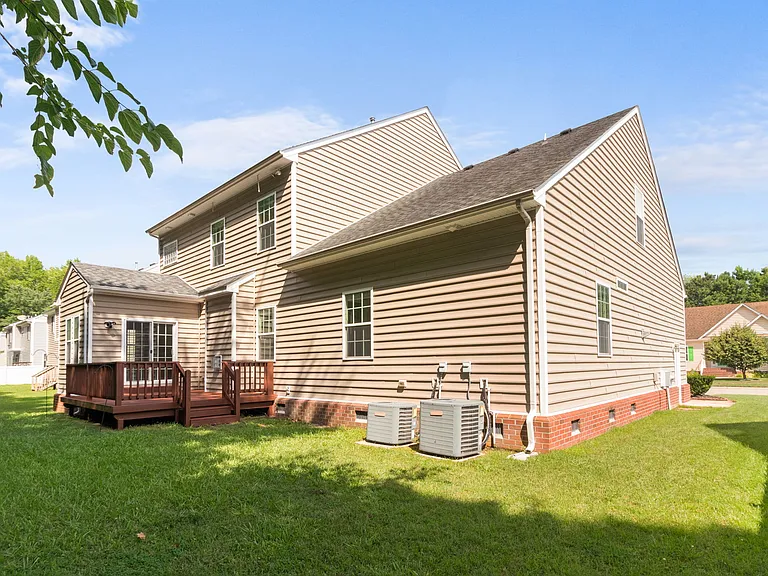 729 Creekwood Dr — Photo 25