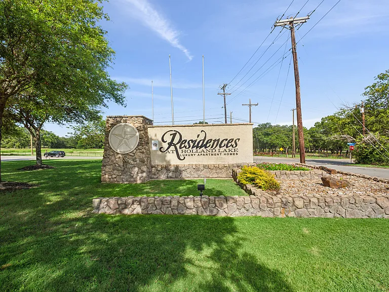 The Residences Of Holland Lake — Photo 46
