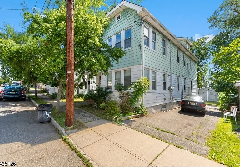 40 Linden Ave #2 — Photo 4