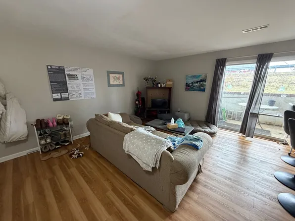 805 Claytor Sq, Blacksburg, VA 24060