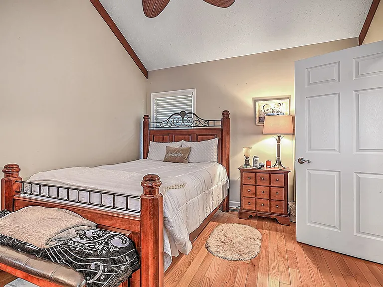 780 Hamilton Rd #F8 — Photo 17