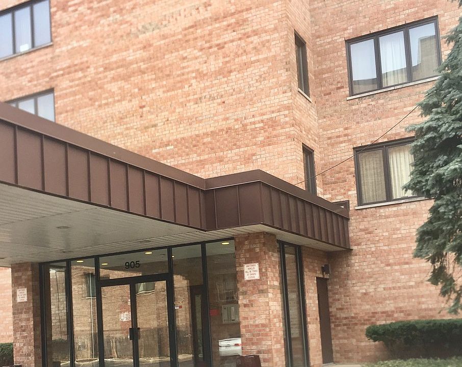 1st image of 905 Center St Unit 103