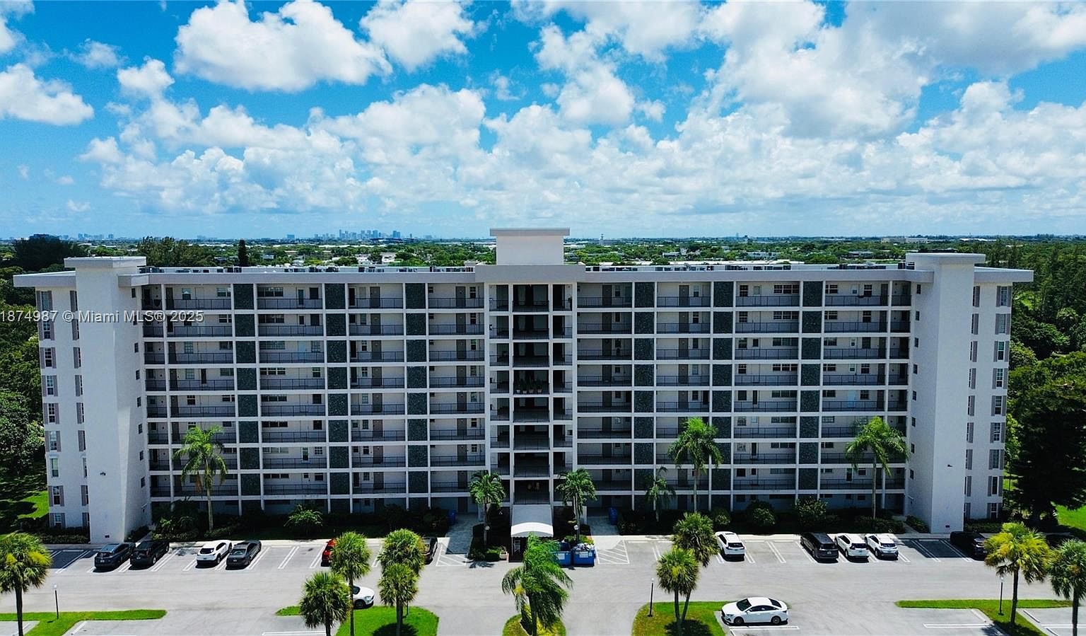 3100 N Palm Aire Dr APT 709