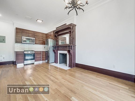 4th image of 1243 Dean St #2F