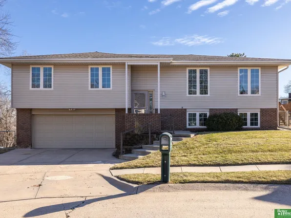 12133 Burdette Cir, Omaha, NE 68164