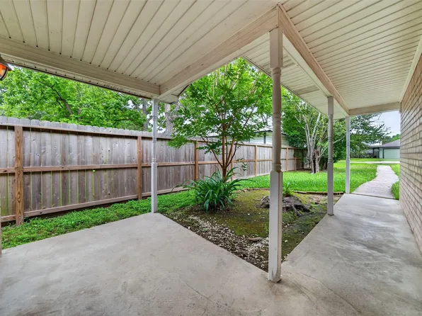 418 Texas St, Tomball, TX 77375